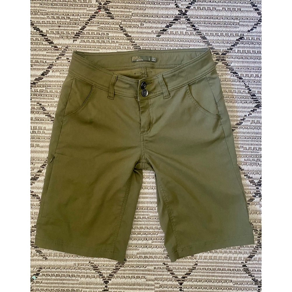 Prana Halle Cargo Shorts in Green